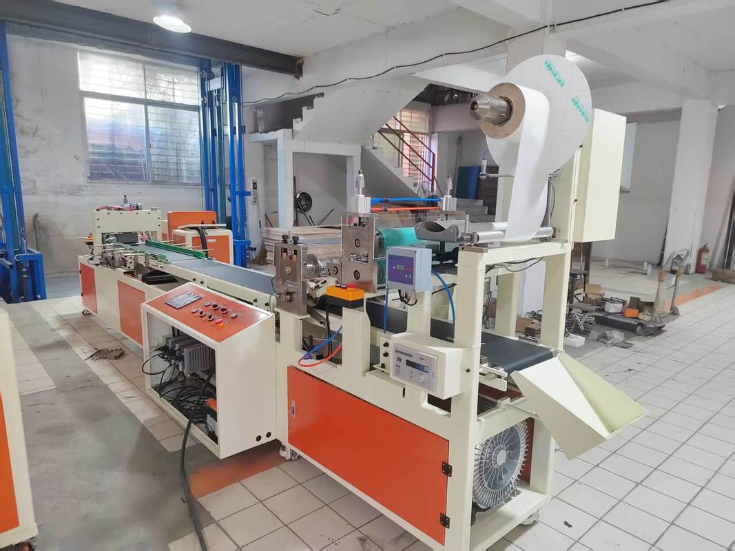 Full Automatic Machine for Producing Insect Glue Trap Pad Cockroach Traps and Release Paper Insect Glue Board Making Machine